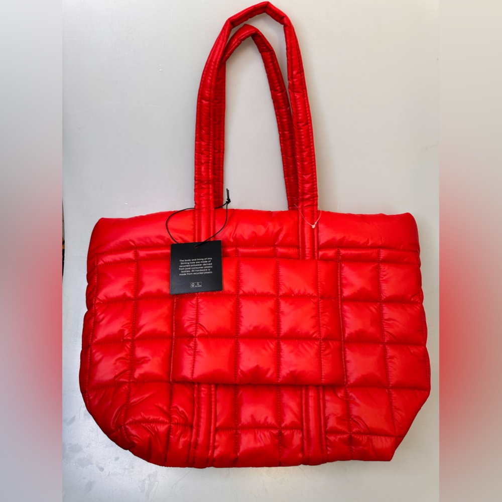 Make: Michael Kors Brand New puffy, large tote, red - Picture 7 of 8